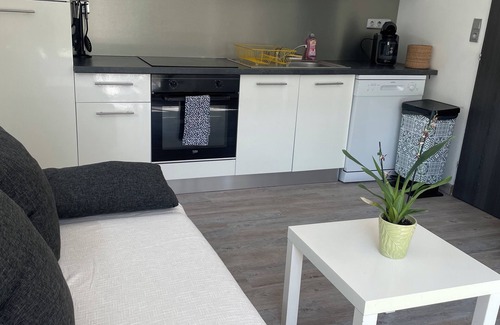 La Calmette House | Pretty little independent house