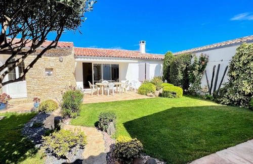 La Couarde-sur-Mer House | Pretty villa close to beaches and cycle paths