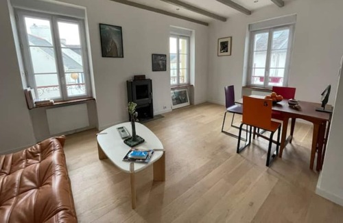 Locmaria House | Pretty village house 350 meters from the beach