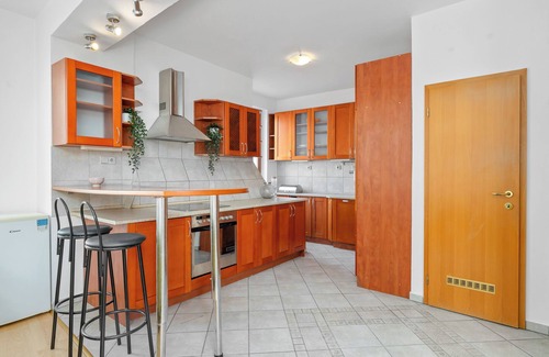 Old Town Apartment | Prima - spacious apartment located in the main square