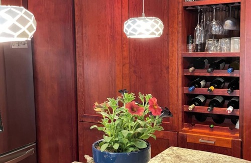 Guerneville House | Primary Bedroom: luxury home-pool, hot tub & more!