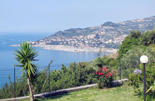 Poggi Apartment | Primavera (PGI131) by Interhome