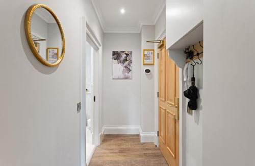 New Town Apartment | Prime Central Edinburgh 1 bed