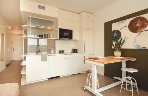 Old Fourth Ward Hotel | Prime Downtown Stay Near Ponce City Market| Rooftop View Access | 4 Units