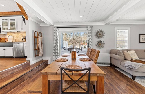 Moultonborough Other | Prime Leaf Peeping Locale: Near Mountains, Trails, Lakes & Fall Festivals