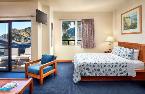 Avalon Hotel | Prime Location: 2 Charming Rooms Near Descanso Beach – 9 Min Walk to Shore