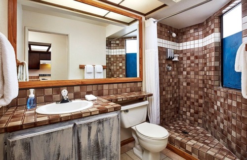 Avalon Hotel | Prime Location: 2 Charming Rooms Near Descanso Beach – 9 Min Walk to Shore