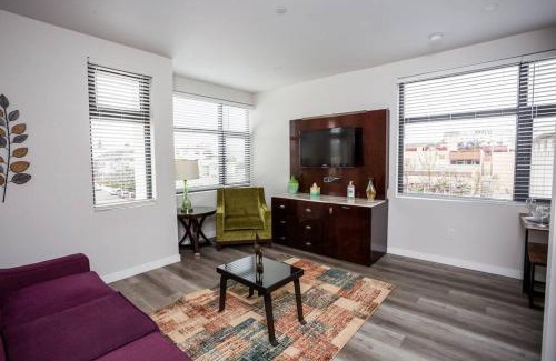 Bankers Hill Apartment | Prime Location - Awesome View -1 bedroom Apartment