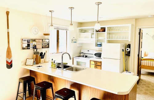 Fish Creek Cottage | Prime Location & Highly Rated Dog Friendly Cottage with 'Perks'