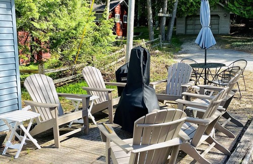 Fish Creek Cottage | Prime Location & Highly Rated Dog Friendly Cottage with 'Perks'