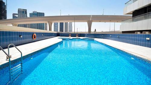 Dubai Marina Apartment | Prime Location Huge One Bedroom Dubai Marina