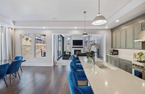 Lehi House | Prime Location Luxury – Minutes from Shopping, Lakes & Park City