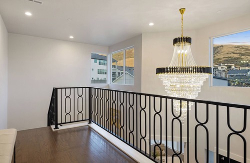 Lehi House | Prime Location Luxury – Minutes from Shopping, Lakes & Park City