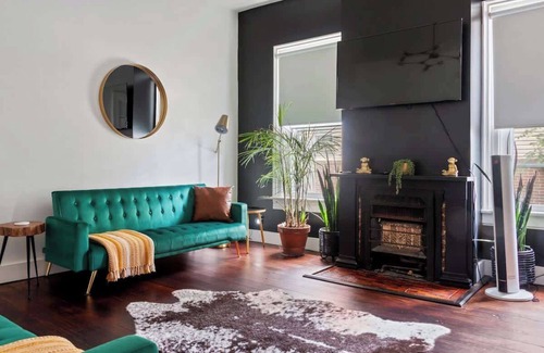Chillicothe House | PRIME Location - Top Rated - Free Parking - CLEAN
