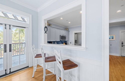 Seaside House | PRIME WaterColor Location! STEPS to WC BEACH CLUB! 2 Bikes Included! Pet