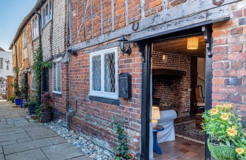 Bridge House | Primrose Cottage at The Shippe