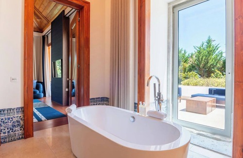 Belem Hotel | Princess Suite | Lisbon Hotel | Near Royal Landmarks