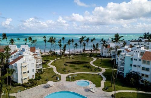 Bavaro Apartment | Pristine 4BR Beachfront Getaway with Pool & Rooftop