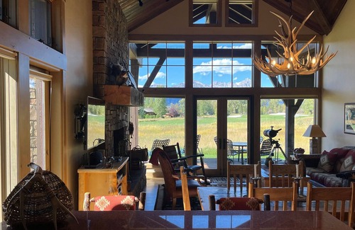 Jackson Hole Cabin | Pristine Cabin with Teton Views