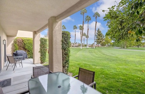 Palm Springs Condo | Pristine Desert Escape & Golf Paradise
