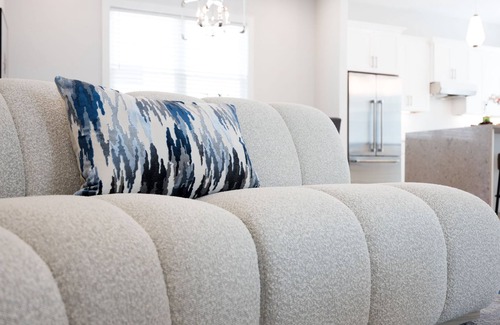 Hurwood Heights House | Pristine Heights-Private Yard & Rooftop -31+ Day stays