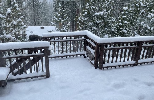 Markleeville Cabin | Pristine Peaceful 2/2 Cabin with Hot Tub HSI L2EV