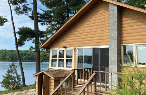 Arbor Vitae Cabin | Privacy, Peacefulness, Paradise - A Rare and Exclusive Cabin Retreat.