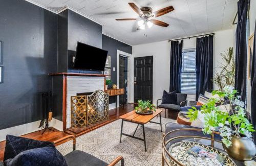 Freetown - Port Rico House | Private 1BR Suite Walk to Downtown Lafayette
