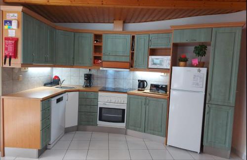 Tarajalillo House | Private 2-Bedroom Bungalow with Terrace in Bahía Feliz