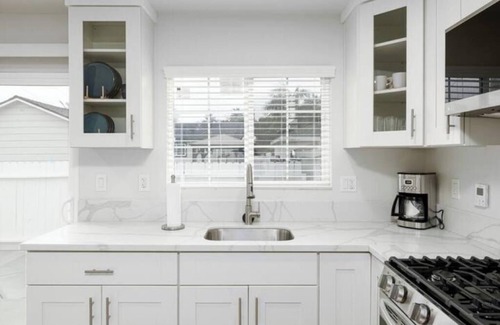 North Long Beach House | Private 2BD Home w WiFi, In Unit W/D - Long Stays