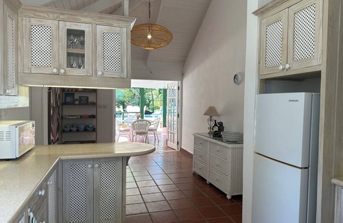 Gibbs Bay Villa | Private 3 Bed Villa Barbados, 4 mins walk to beach