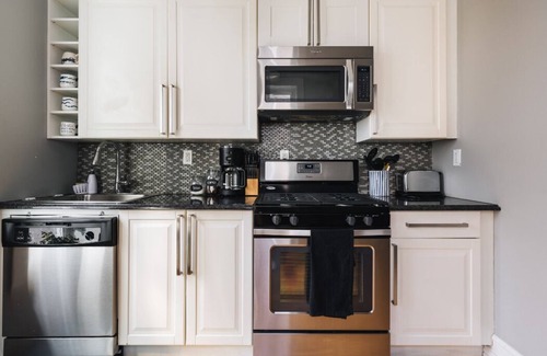 Park Slope Apartment | Private 3BR apartment in prime Park Slope, Brooklyn. Beautifully renovated!