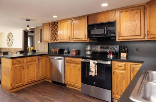 Athol House | Private Adirondack Bear Retreat