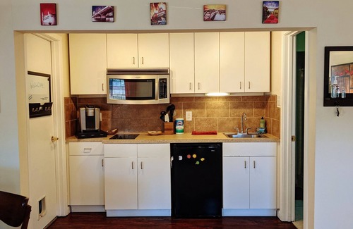 Allandale House | Private and Cozy Guest House in Central Austin