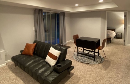 Parkborough House | Private Basement - BlueCardinal
