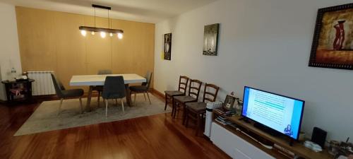 Paranhos House | Private Bathroom Room Shared Kitchen