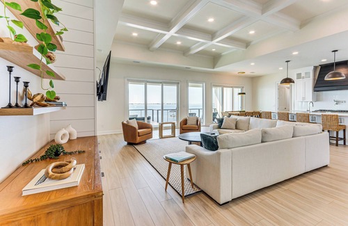 Navarre House | Private Beach + Bay View: Luxury Navarre Escape!