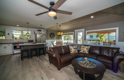 Franklin County House | Private Beach! Cozy Guest Cottage along Florida's Forgotten Coast.
