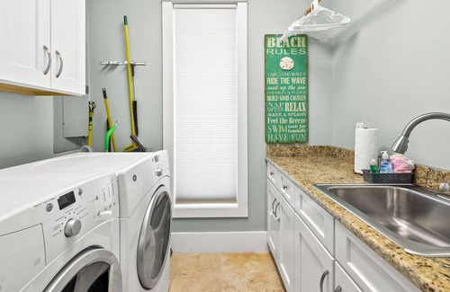 Gulf Pines House | Private Beach, Golf Cart, Private Pool, Two Master Bedrooms and Bikes!