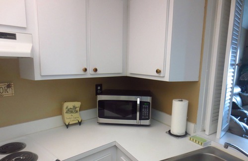 Belleair Beach Condo | Private Beach & Spectacular Sunsets! Beach Lover's Delight.
