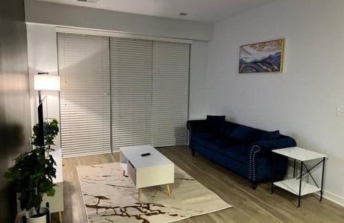 Fountain Square Apartment | Private Bedroom Fountain Square - Shared