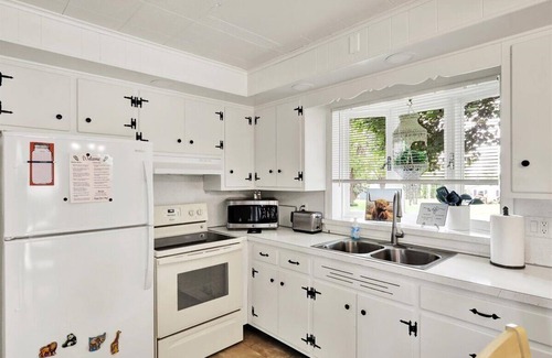 Paradise House | Private & Charming Cottage In Rural Lancaster County - 5 mile from attractions