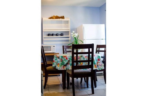 Snug Harbor Estates Apartment | Private Cocoa Beach Bungalow, near ocean