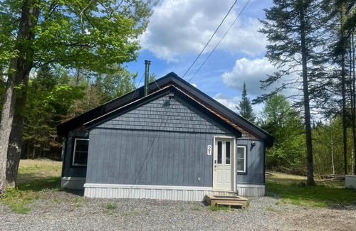 Pittsburg Cottage | Private, cozy and quiet with direct trail access