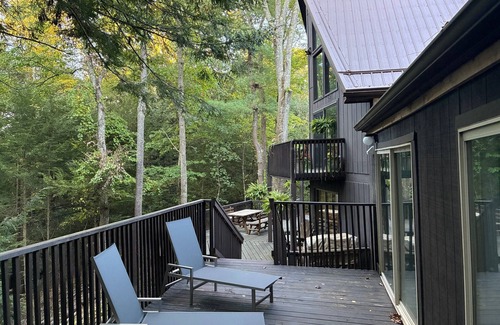 Clarion Apartment | Private Cozy Apartment Indoor Pool 2 Bedrooms Quiet Location Forest Views