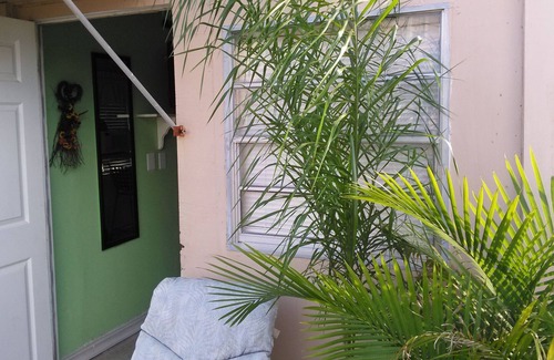 Lake Wales Apartment | Private Cozy Nr Lake, Safe Quiet Incl everything + Wifi nr Legoland