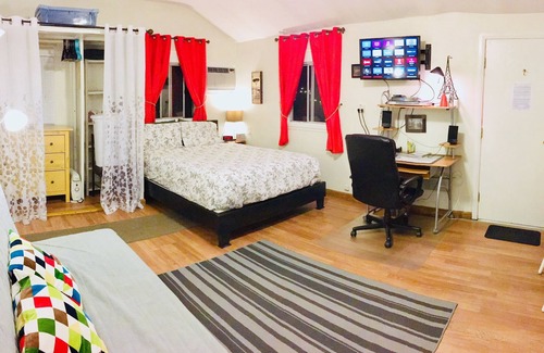 Atwater Village Cottage | Private,cozy/Quiet/Walkable/Central/Discounts Available