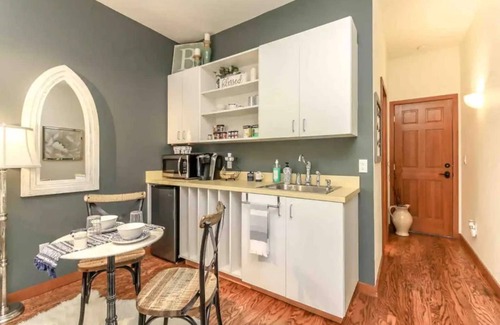 Bonney Lake Cottage | Private/detached cottage in farmhouse setting, close to endless recreation