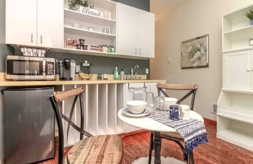 Bonney Lake Cottage | Private/detached cottage in farmhouse setting, close to endless recreation