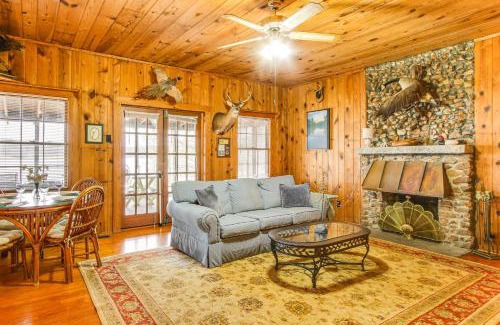 Greenwood House | Private Dock and Porch Serene Lake Greenwood Escape